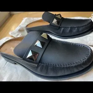 Valentino Garavani | Shoes | Preowned Valentino Garavani  display picture 1